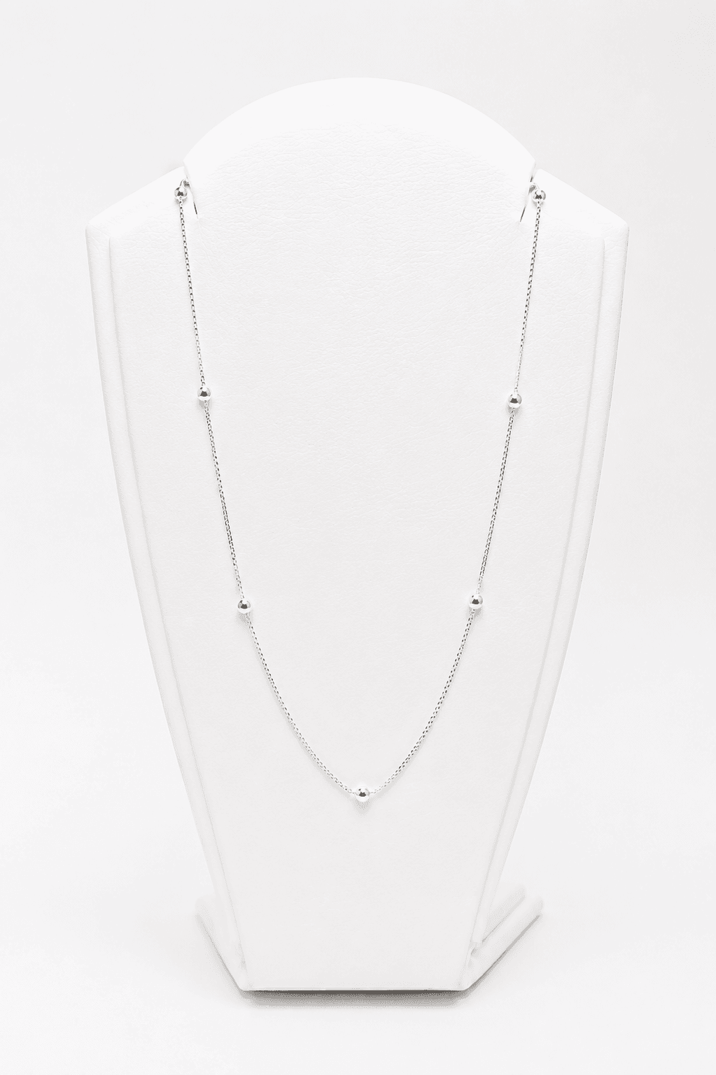 Collar bolitas plateado